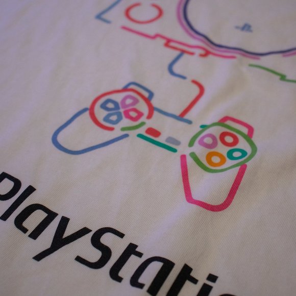 Uniqlo x Playstation Collab T-shirt - Men's Large - Picture 2 of 3